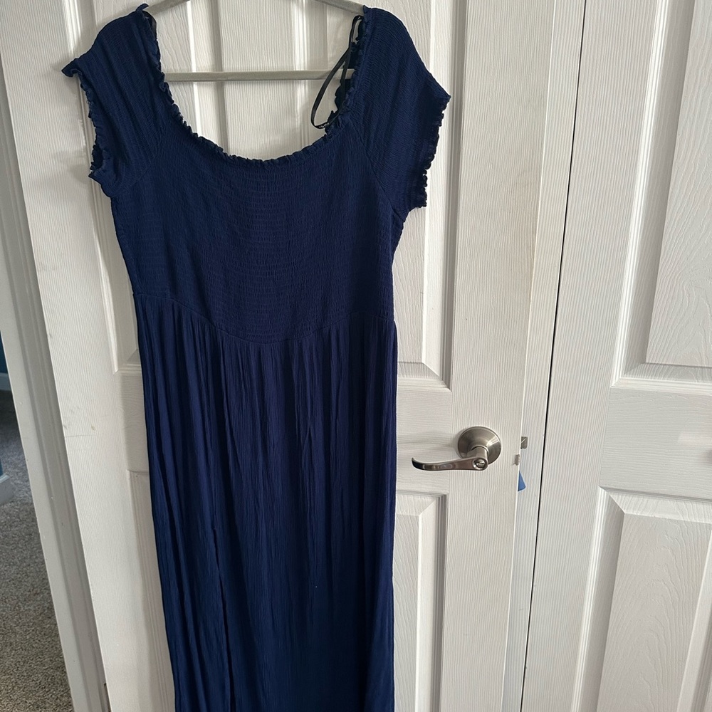 New casual dress, soft material and elastic waist.